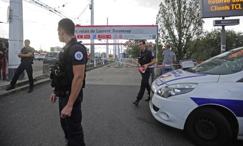 Francuska policija pokušava utvrditi motiv napada kod Lyona, pogledajte fotografije s poprišta