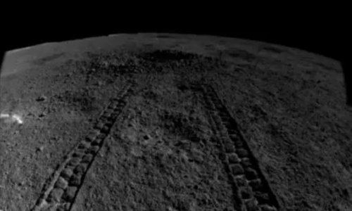 Kineski robotski rover otkrio je čudnu tvar na tamnoj strani Mjeseca