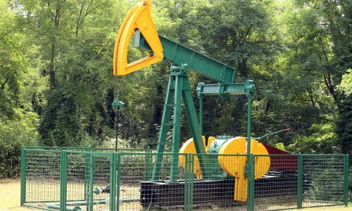 Tvrtke odabrane za istraživanje ugljikovodika na kopnu u idućih će pet godina uložiti oko 80 milijuna eura