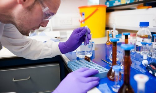 Umjetna inteligencija pronašla nove moguće načine liječenja za manje od mjesec dana