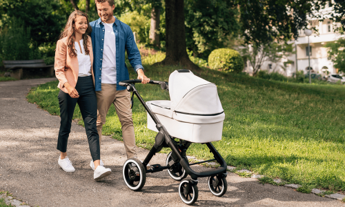 Ova električna dječja kolica olakšavaju šetnju uzbrdo, a mogu se i spojiti na smartfon