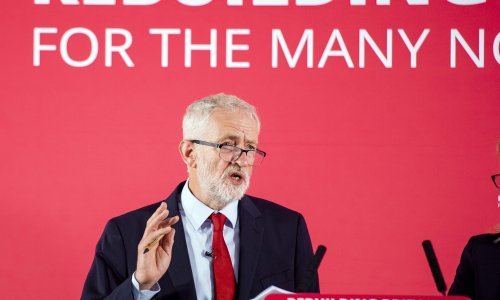 Corbyn pozvao Johnsona da podnese ostavku zbog zavaravanja Britanije