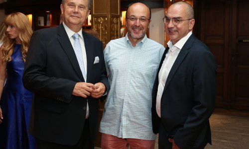 [FOTO/VIDEO] Otvorena izložba o povijesti Varteksa, na otvaranju se pojavila poznata lica