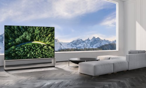 Nakon TV-a koji se izvlači iz kutije na tlu, LG ima i onaj koji - silazi iz stropa