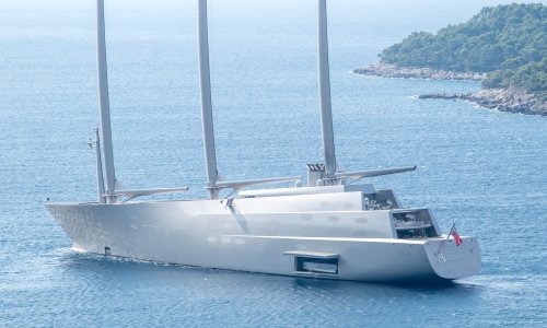 Svjetski jet set ne odustaje od Jadrana, u Dubrovnik uplovila jahta ruskog milijardera i lijepe srpske pjevačice i manekenke