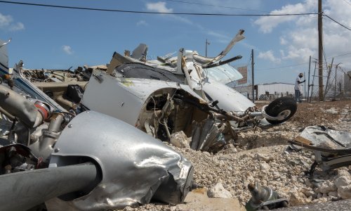 Uragan Dorian pomeo sve pred sobom: Na Bahamima deseci tisuća ljudi bez hrane i skloništa, strahuje da je nestalih na stotine