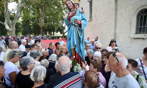 [FOTO] Solin slavi Malu Gospu, u procesiji premijer Plenković s ministrima