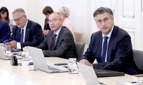 U dvije godine vlada u inozemstvo dala 800 milijuna kuna donacija