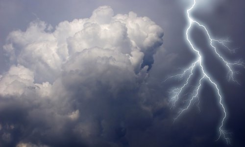 Na jug Istre u samo dva sata udarilo više od 11 tisuća munja