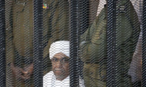 Svrgnuti sudanski predsjednik u skrivenoj sobi predsjedničke palače držao milijune eura za podmićivanje