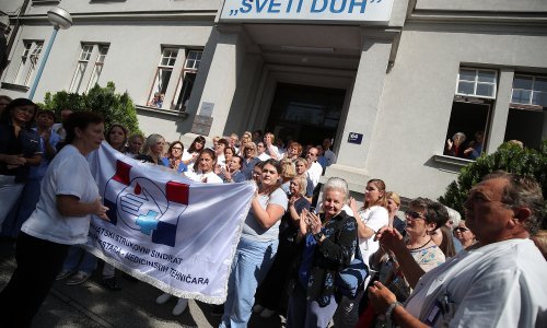 Zdravstveni radnici nastavljaju prosvjede, Kujundžić poručio: Vjerujem da ćemo sutra imati neko rješenje