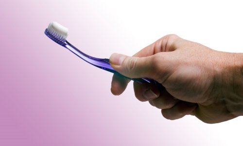 Kupila 144 unaprijed namazane četkice za zube, Internet je pokopao