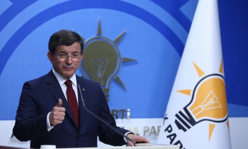 Bivši Erdoganov premijer Davutoglu najavio osnivanje nove stranke