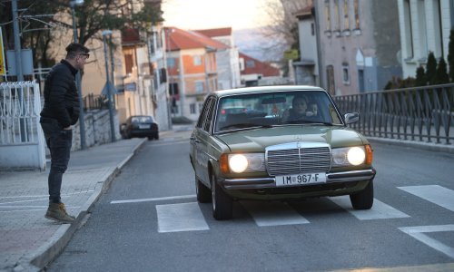 Imotski dijeli mladim obiteljima do 45.000 kuna za izgradnju i obnovu kuća