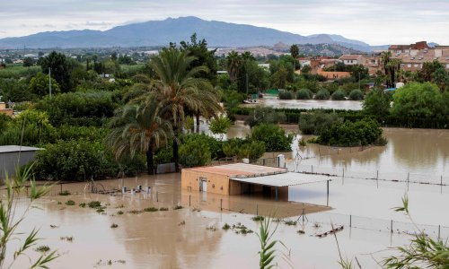Kaos u Španjolskoj: Šest mrtvih, tisuće evakuiranih, promet paraliziran...