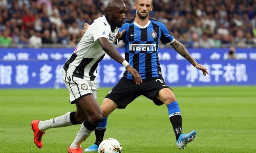Igor Tudor i Udinese pokleknuli na San Siru s igračem manje; Inter preuzeo vrh ljestvice