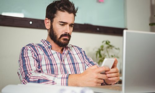 Dovedite ih u red: Evo kako obrisati duple kontakte na Androidu i iPhoneu