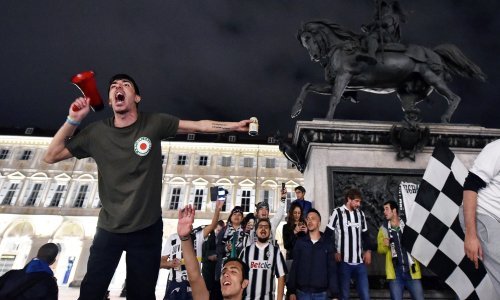 Sramotno ponašanje Juventusovih navijača zbog čega su desetoricu uhitili policajci
