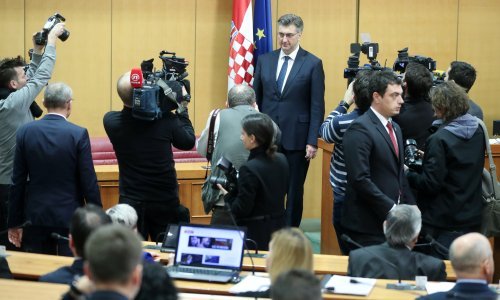 Na aktualcu se očekuje žestok okršaj vladajućih i oporbe