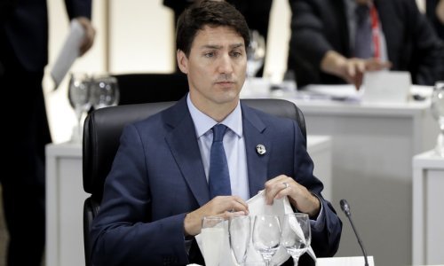 Kanadski premijer Justin Trudeau ispričao se zbog korištenja tamne šminke