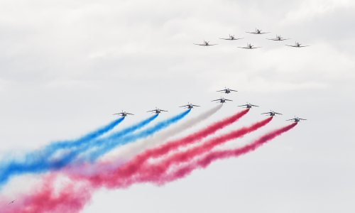 [FOTO] Nebeski spektakl u Zadru: Krila Oluje i Patrouille de France izveli zajednički prelet