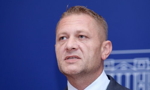 Beljak tvrdi da će izvanredni izbori biti 5. siječnja; Bačić: Vidjet ćete u petak da većina postoji