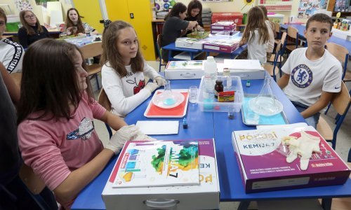 Počela isporuka opreme za učitelje i nastavnike u sklopu projekta e-Škole