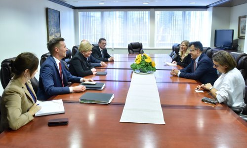 Grabar Kitarović pozvala Google da proširi poslovanje u Hrvatskoj