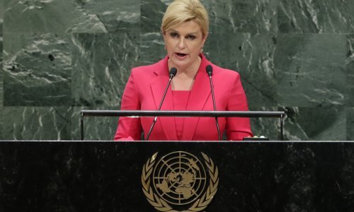 Grabar-Kitarović u UN-u: Prestanite bacati otpad u oceane i mora