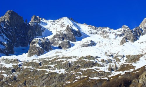 Zatvorene ceste, ledenjak na Mont Blancu pred urušavanjem