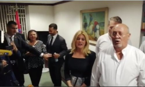 Kolinda Grabar Kitarović zapjevala u New Yorku: 'A sad 'ajmo svi zajedno...!'
