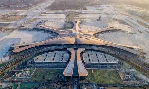Peking dobio novi ogromni aerodrom u obliku morske zvijezde, projektirala ga Zaha Hadid