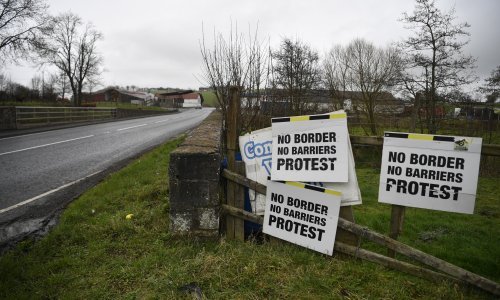 Britanci umjesto 'backstopa' predlažu carinske postaje uz granicu s Irskom