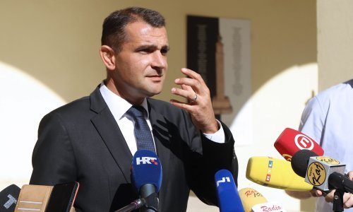 Posavec nema problema sa skupštinskom većinom: jednoglasno podržan proračun