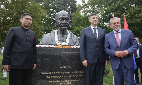 Plenković o kandidaturi: 'Ljudi će podržati Kolindu Grabar-Kitarović jer znaju što je korisno za zemlju'