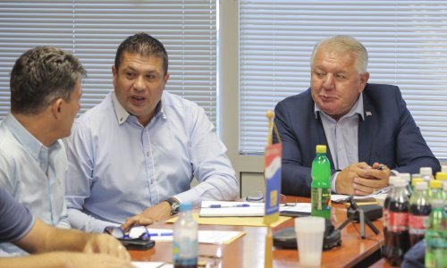 Đakić ne samo da se izvukao nego je jednoglasno ostao predsjednik HVIDR-e