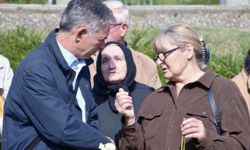 Potresna svečanost: Preživjeli logoraši na Dječjem groblju zahvalili Diani Budisavljević i brojnim Siščanima