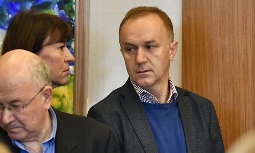 Otišao zbog afere SMS, a sada se bivši savjetnik predsjednice Vlado Galić skućio u Debeljakovom DIV-u
