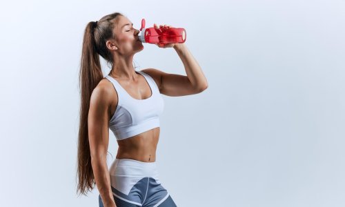 [VIDEO] Znate koliko nam je voda potrebna, ali svejedno je premalo pijete? Isprobajte ove savjete!