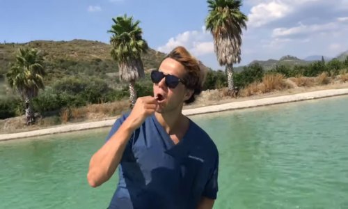 Turski liječnik zna kako si napraviti dobru reklamu