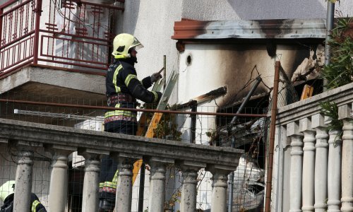 Zapalila se kuća u Rijeci, jedna osoba ozlijeđena