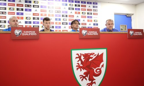 Glasnogovornik HNS-a brzom reakcijom spasio stvar na novinskoj konferenciji Perišića i Dalića