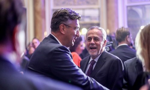 Bandić ucjenjuje Plenkovića: Povisite plaće prosvjetarima ili ne dižemo ruke!