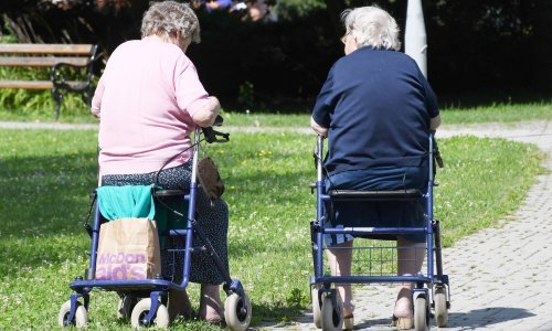 Ženama ove godine veće mirovine nego muškarcima