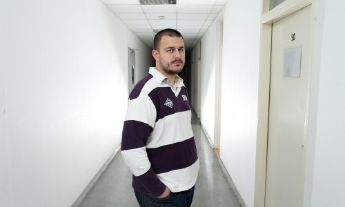 Dean Kotiga ponovno promijenio imidž: 'Brko je od danas u vašem gradu'