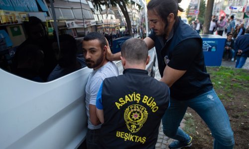 Turska policija privela kurdske načelnike jer se protive invaziji na Siriju