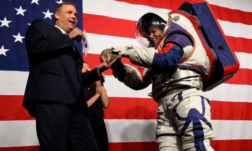 NASA pokazala nova svemirska odijela, u njima će astronauti lakše hodati po Mjesecu