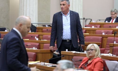 Cijelodnevna rasprava o amandmanima na proračun, sabornica bez zastupnika vladajućih: 'Sakrili su se kao miševi'