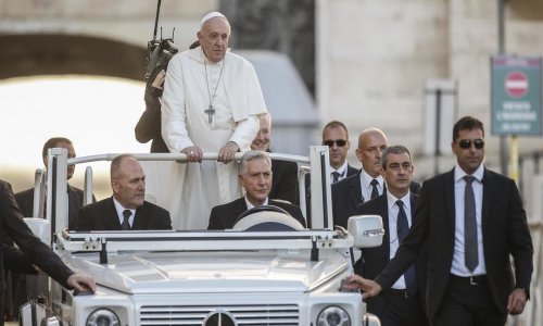 Papa je smijenio šefa vatikanske žandarmerije, evo o kakvoj sigurnosnoj službi je riječ