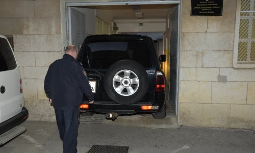 Policija privela svu petoricu maloljetnika osumnjičenih za grupno silovanje u Zadru